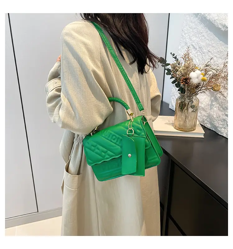 Green Quilted Shoulder Bag 2024 Autumn New — feature 14