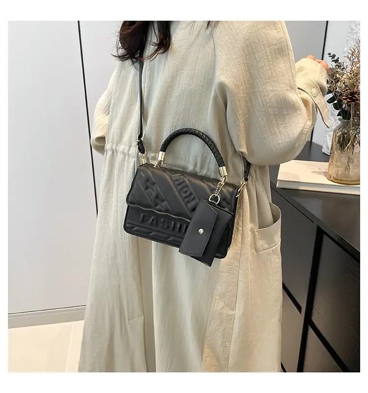 Green Quilted Shoulder Bag 2024 Autumn New — feature 15