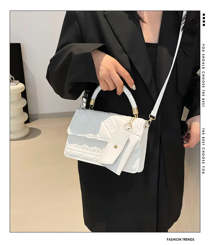 Green Quilted Shoulder Bag 2024 Autumn New — feature 2