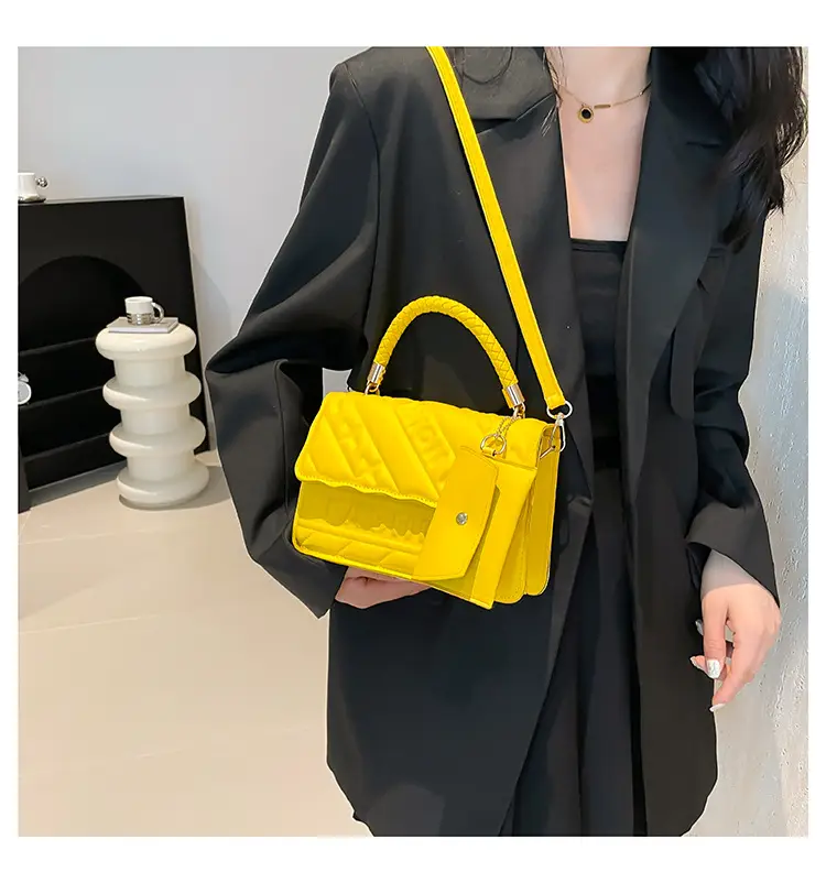 Green Quilted Shoulder Bag 2024 Autumn New — feature 20