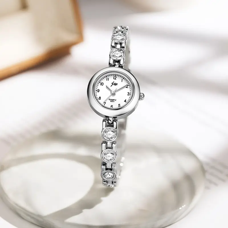 Women's Elegant Crystal Bracelet Watch with Quartz Movement