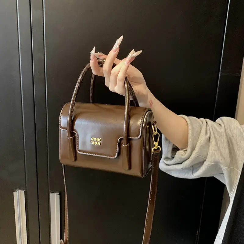Women's 2024 Autumn White Square Handbag with One Shoulder Crossbody - Image 3
