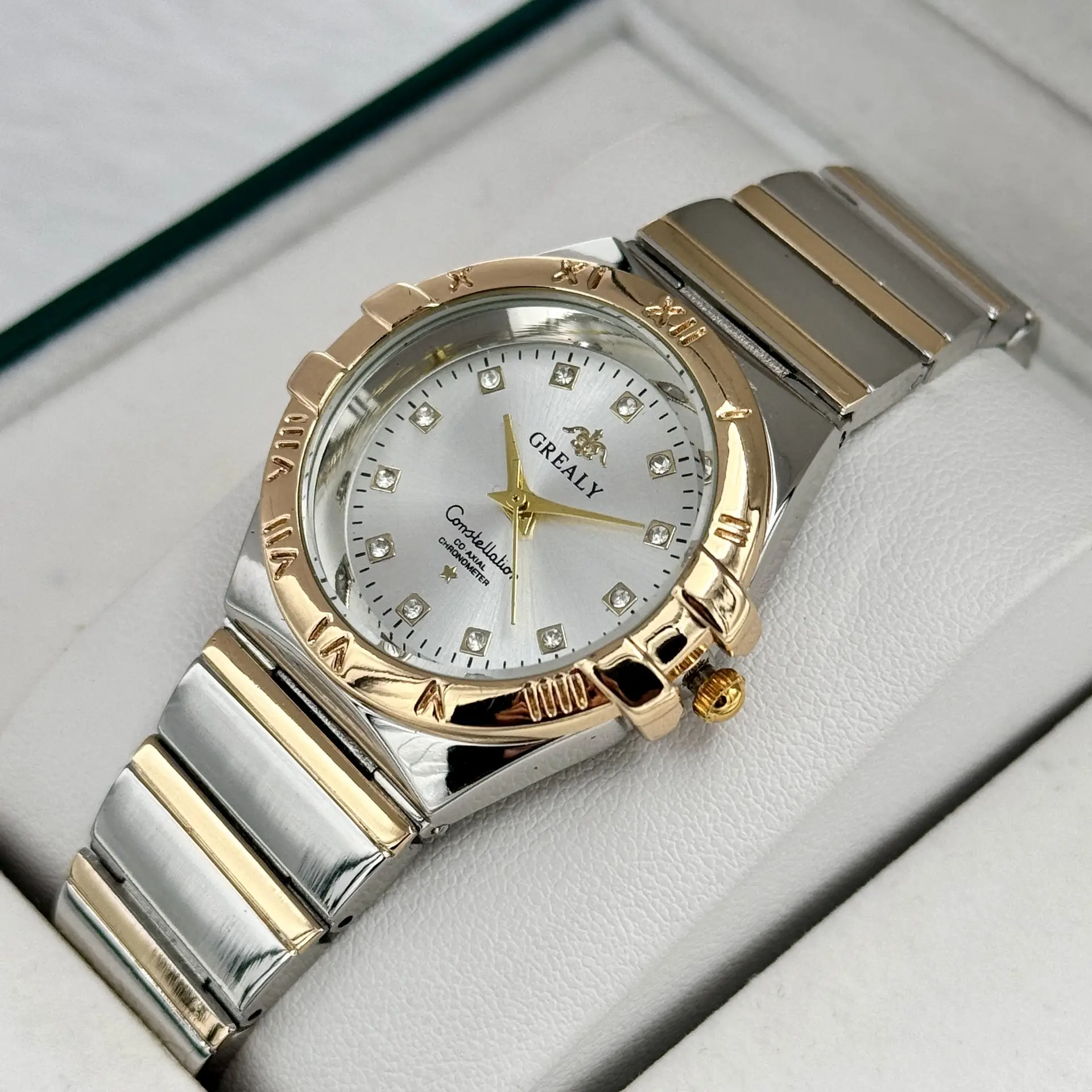 Gold Cross-Border Waterproof Couple's Watch with Temu Steel Band — feature 4