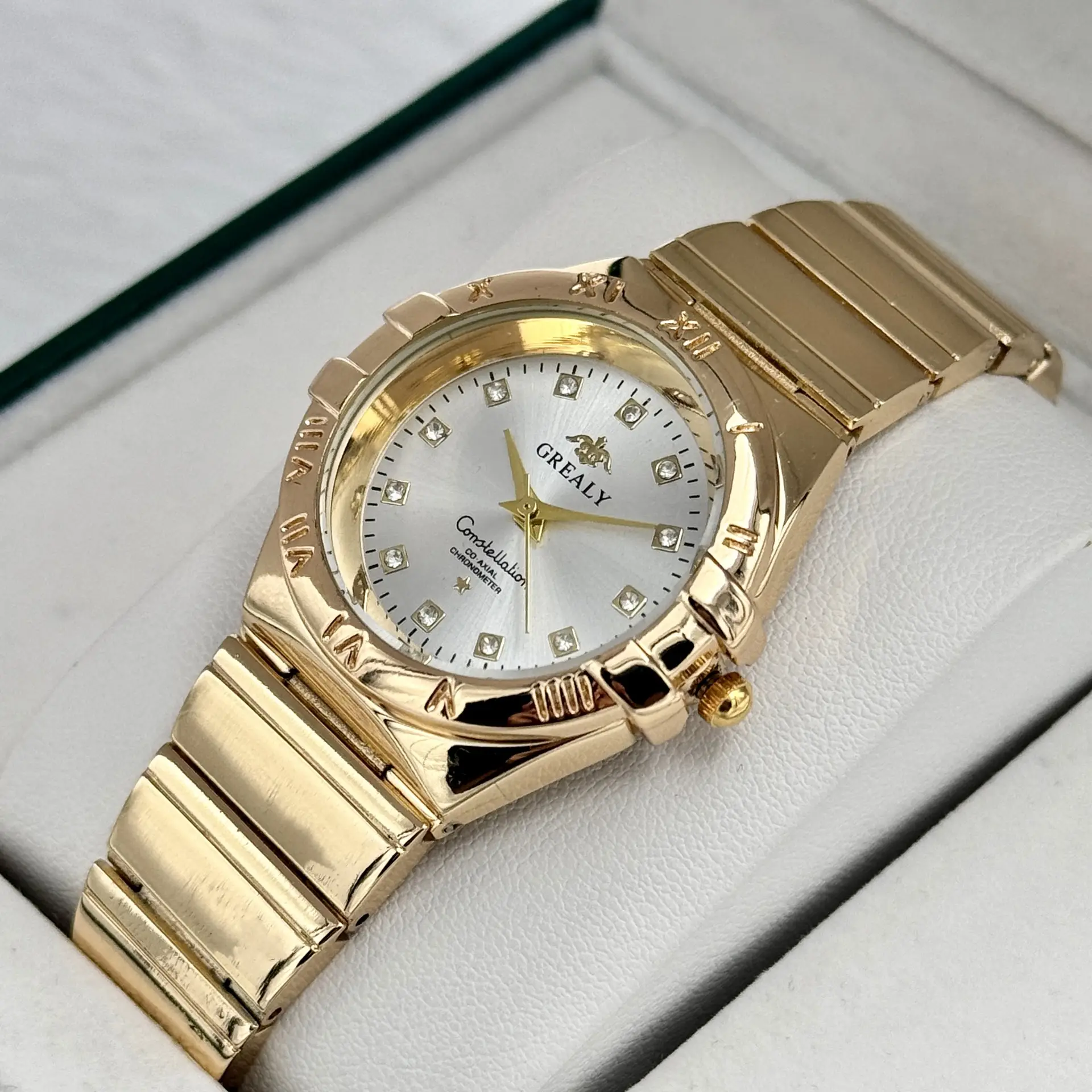 Gold Cross-Border Waterproof Couple's Watch with Temu Steel Band — feature 7