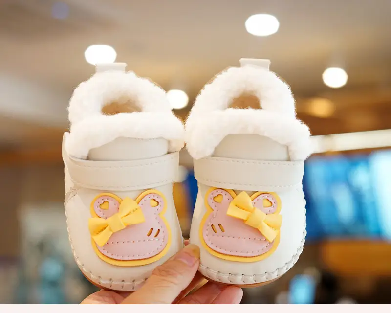 Baby Winter Fleece Slippers Cream Yellow 0-1Yr — feature 3