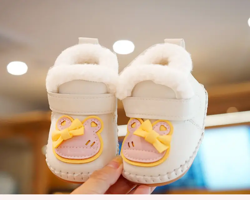 Baby Winter Fleece Slippers Cream Yellow 0-1Yr — feature 5
