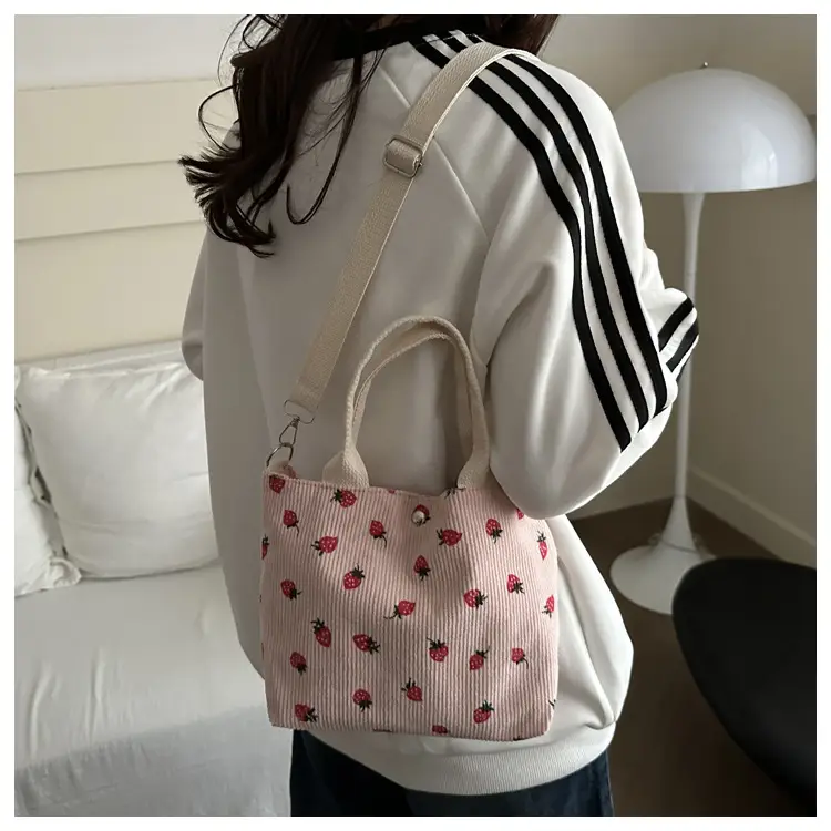 Large Capacity Ethnic Crossbody Bag Women 2024 New Canvas Commuter — feature 13