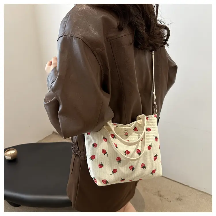 Large Capacity Ethnic Crossbody Bag Women 2024 New Canvas Commuter — feature 16
