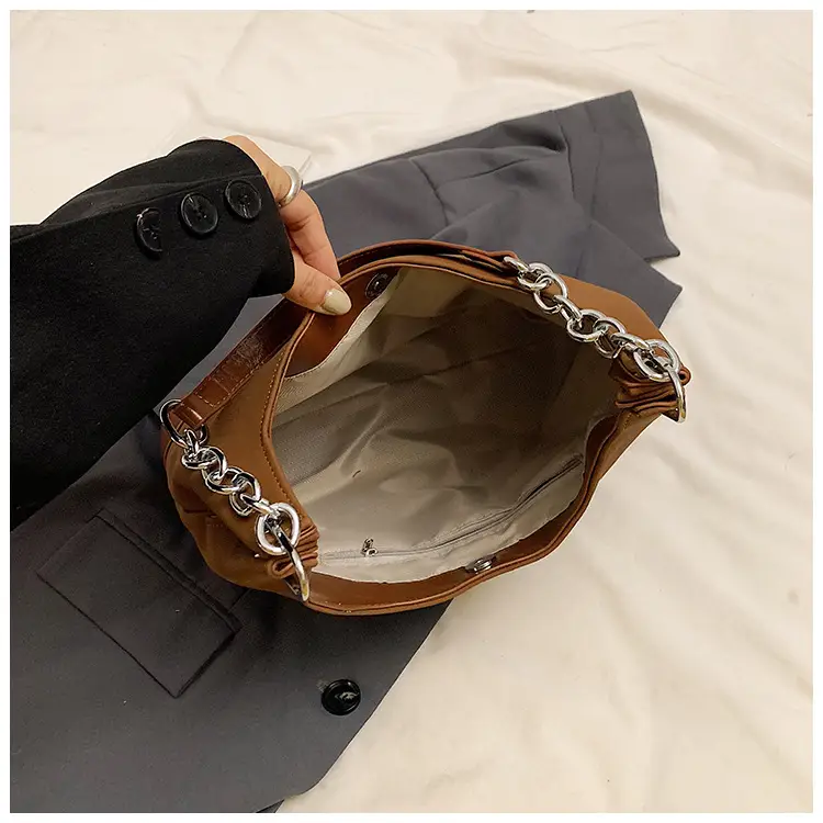 Frosted Shoulder Bag Women Retro Chain Armpit Bag — feature 4