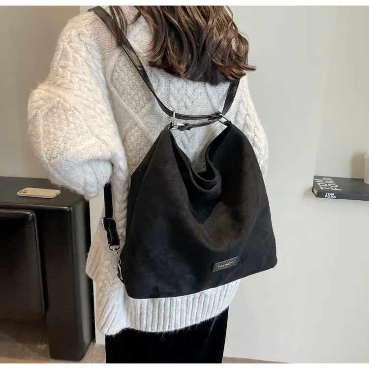 Black Retro Commuter Tote Bag Women 2024 — feature 22