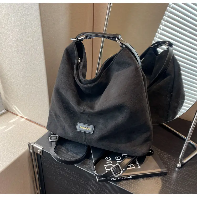 Black Retro Commuter Tote Bag Women 2024 — feature 24