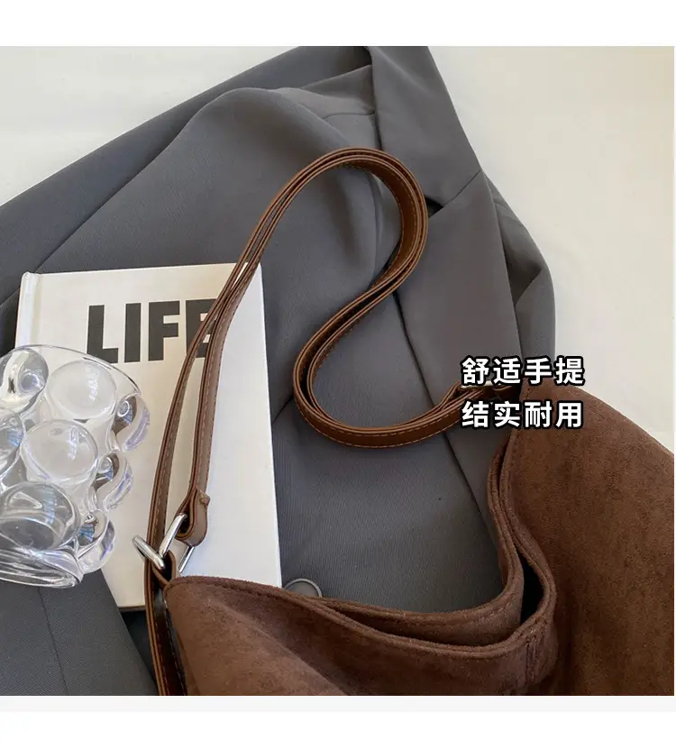 Black Retro Commuter Tote Bag Women 2024 — feature 3
