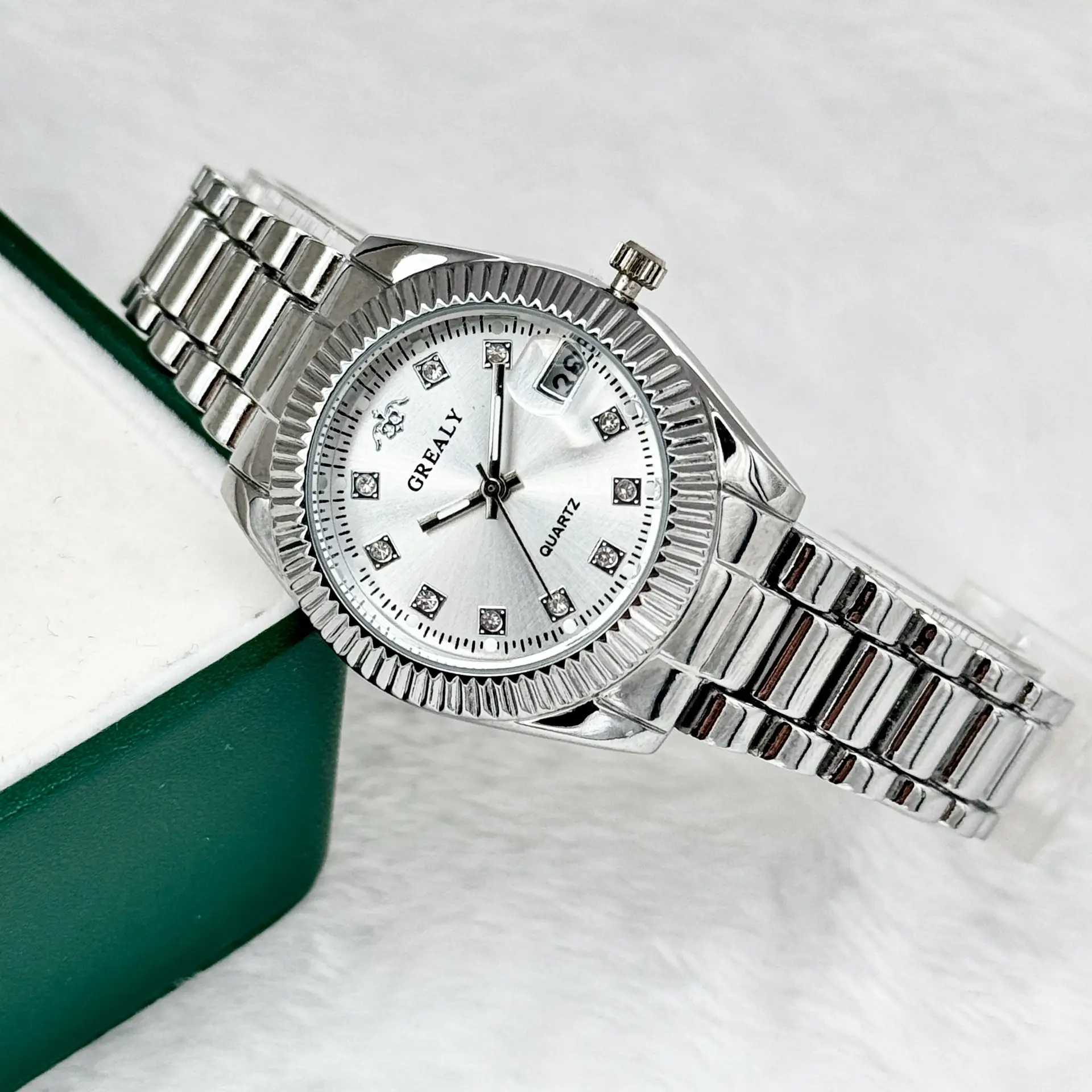 Gold Plated Women's Quartz Watch with Diamond Dial — feature 7