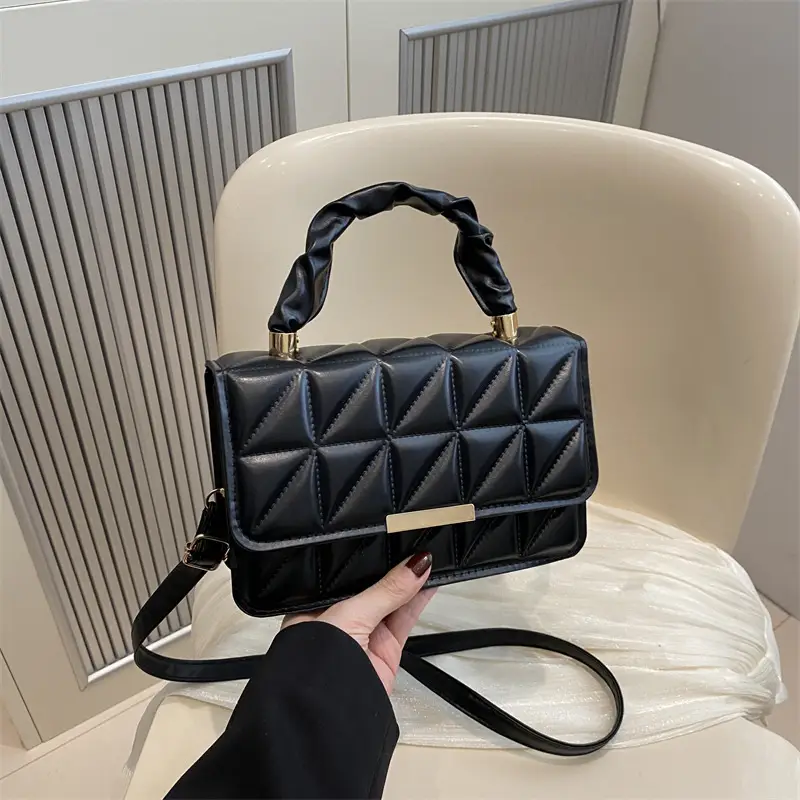 Women Rhombic Quilted Handbag White Black Shoulder Crossbody