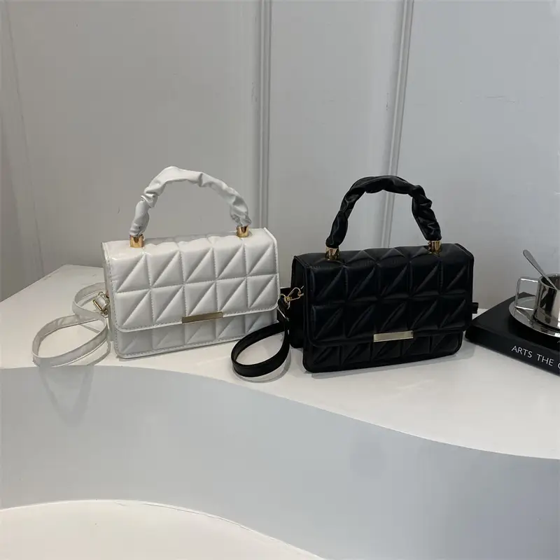 Women Rhombic Quilted Handbag White Black Shoulder Crossbody
