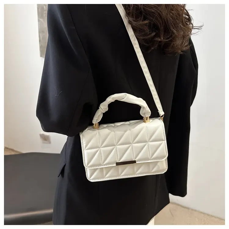 Women Rhombic Quilted Handbag White Black Shoulder Crossbody — feature 12