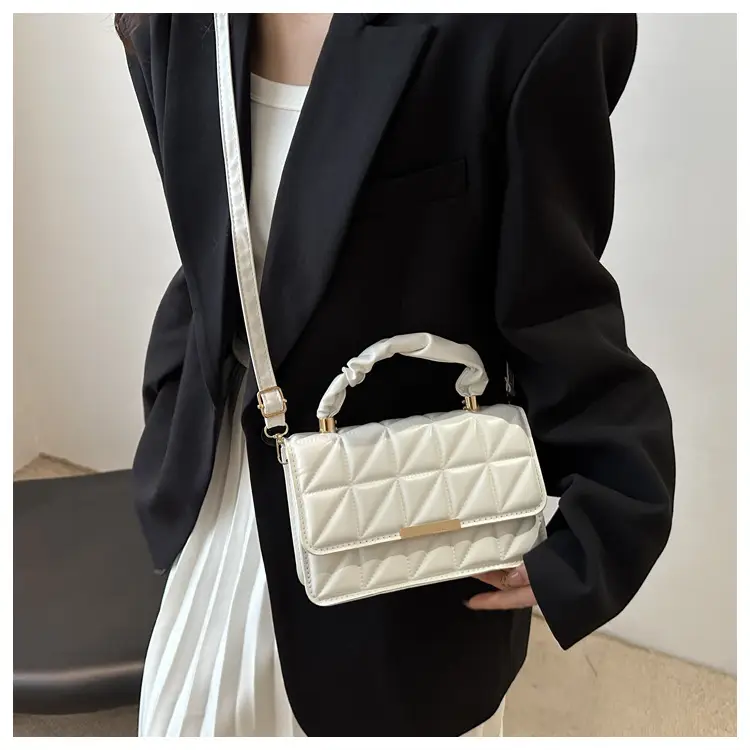 Women Rhombic Quilted Handbag White Black Shoulder Crossbody — feature 13