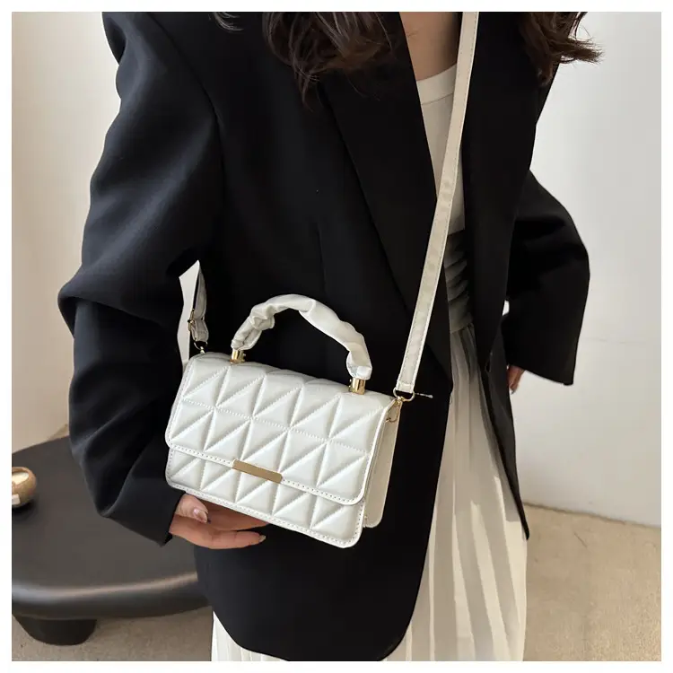 Women Rhombic Quilted Handbag White Black Shoulder Crossbody — feature 14