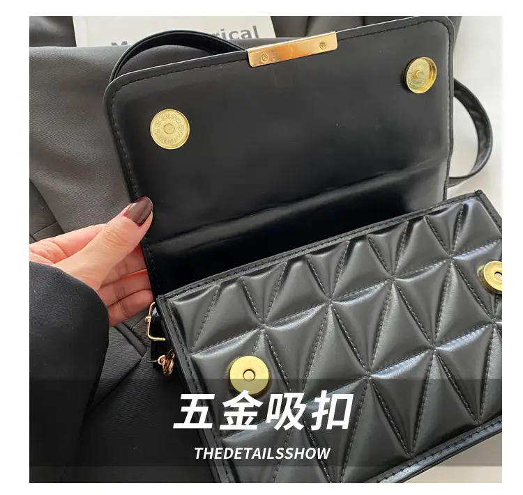 Women Rhombic Quilted Handbag White Black Shoulder Crossbody — feature 5