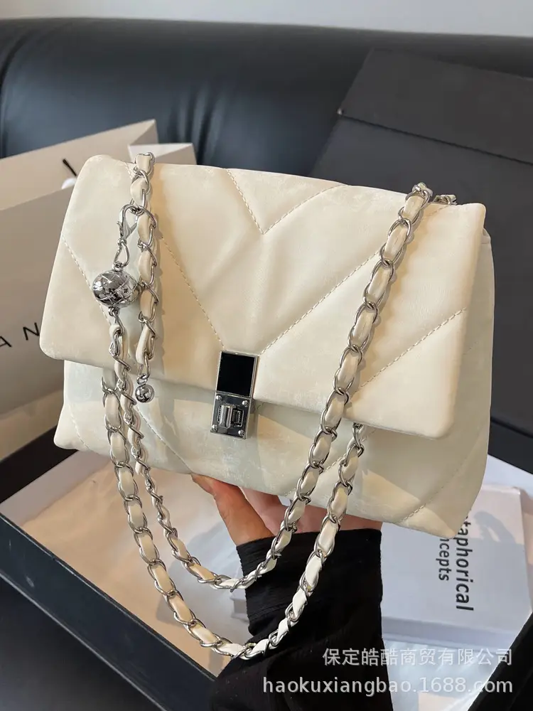 Women's Cream Chain Shoulder Bag Autumn Winter - Image 6