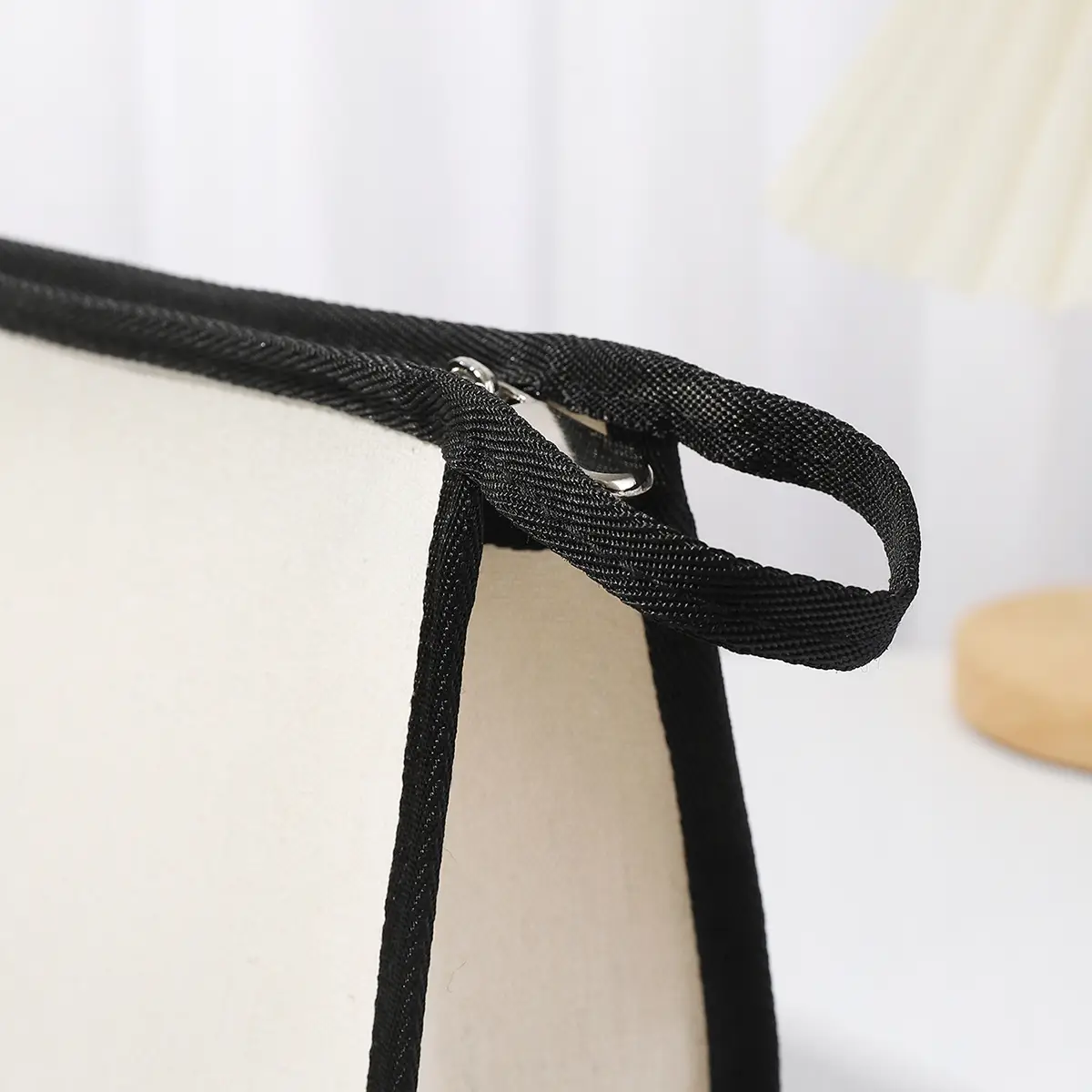 Canvas Shoulder Bag & Cosmetic Case Set Yellow — feature 7