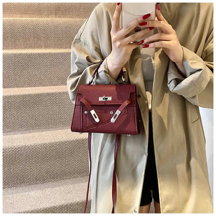Women's Maroon Leather Shoulder Bag 2024 New Style — feature 29