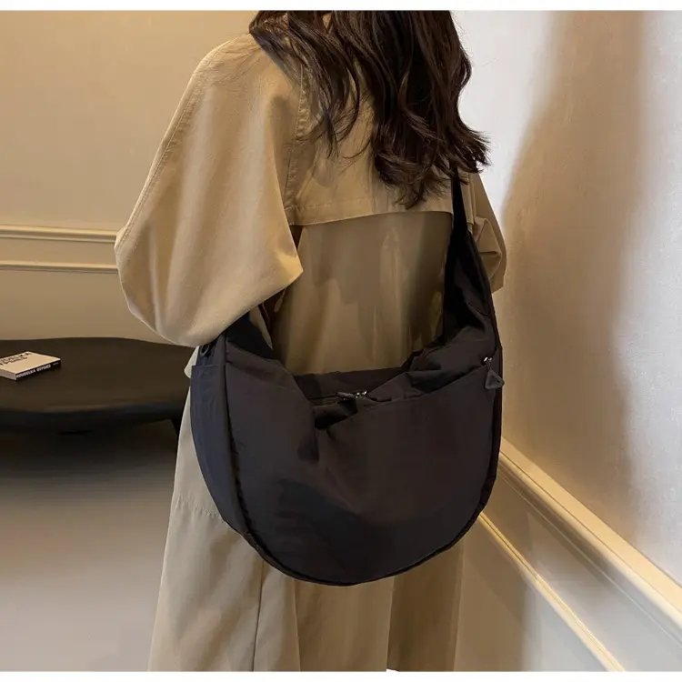 Women's Casual Crossbody Bag Large Capacity Nylon Cloth 2024 — feature 12