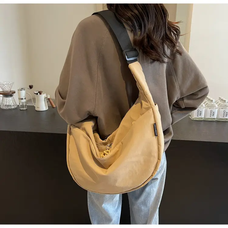 Women's Casual Crossbody Bag Large Capacity Nylon Cloth 2024 — feature 22