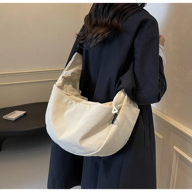Women's Casual Crossbody Bag Large Capacity Nylon Cloth 2024 — feature 28