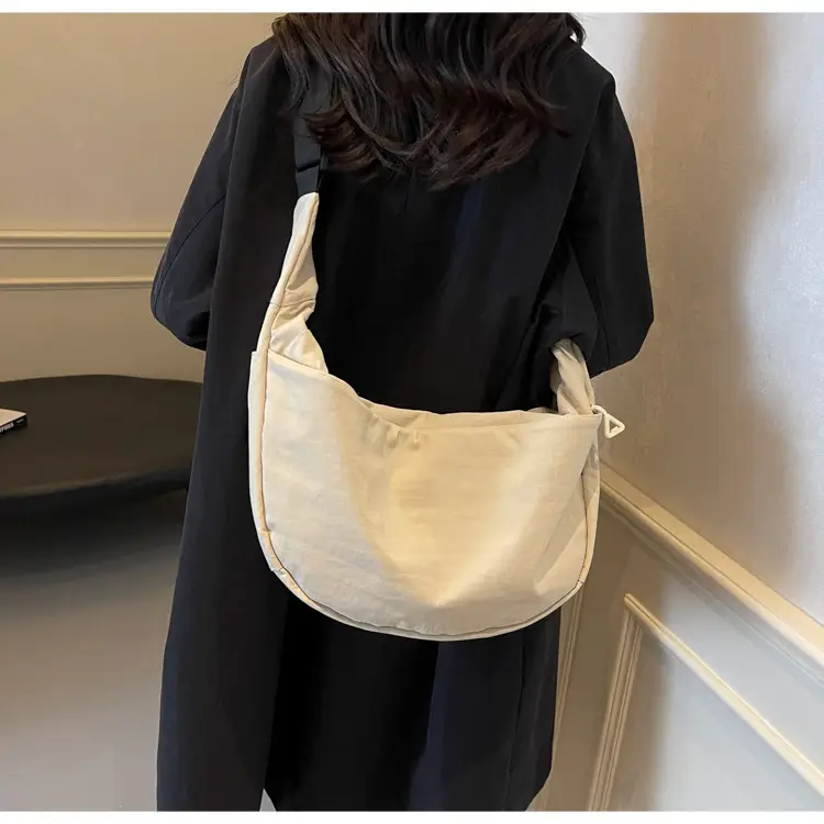 Women's Casual Crossbody Bag Large Capacity Nylon Cloth 2024 — feature 29