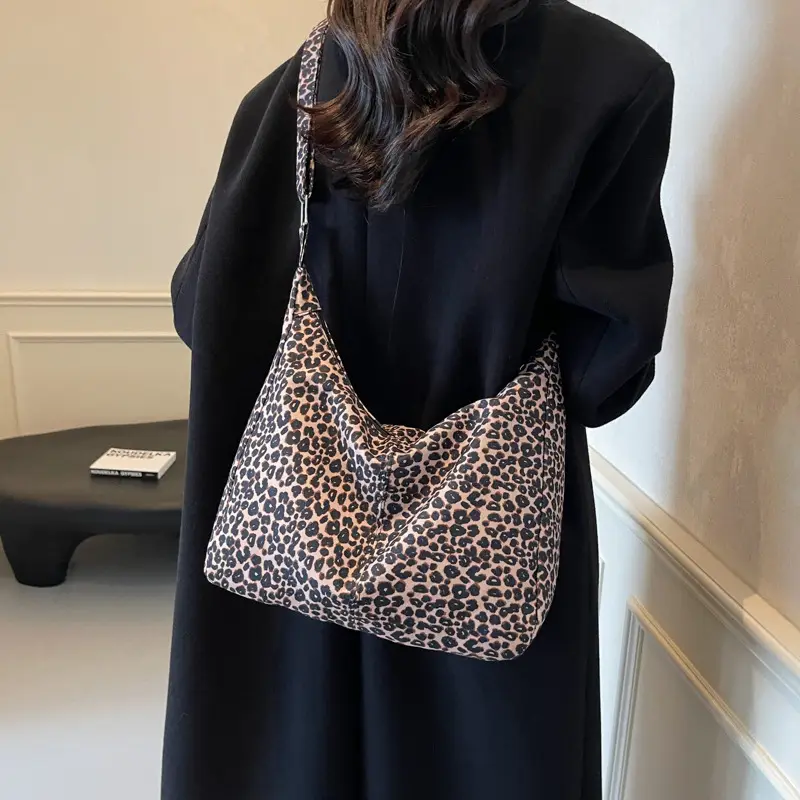 Leopard Print Velvet Shoulder Bag Large Capacity - Image 4