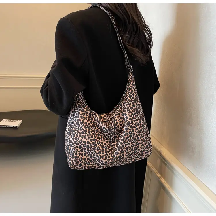 Leopard Print Velvet Shoulder Bag Large Capacity — feature 13