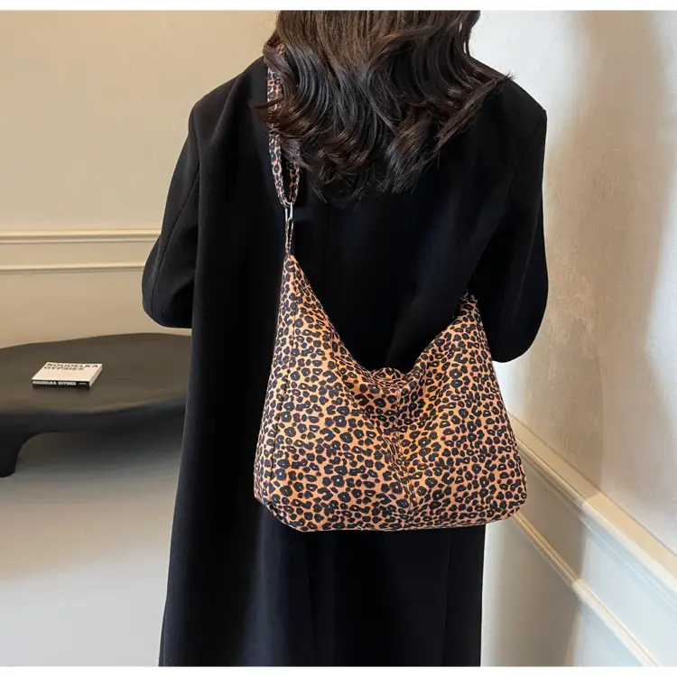 Leopard Print Velvet Shoulder Bag Large Capacity — feature 19
