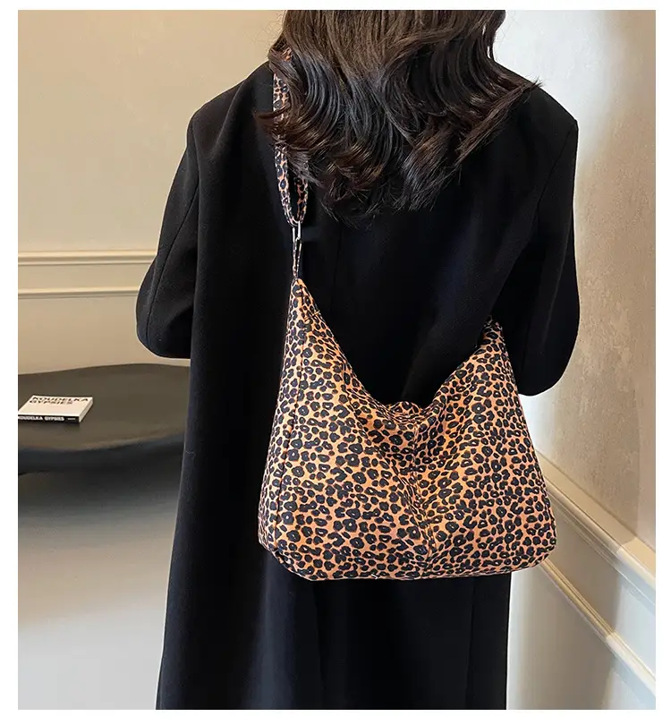 Leopard Print Velvet Shoulder Bag Large Capacity — feature 2