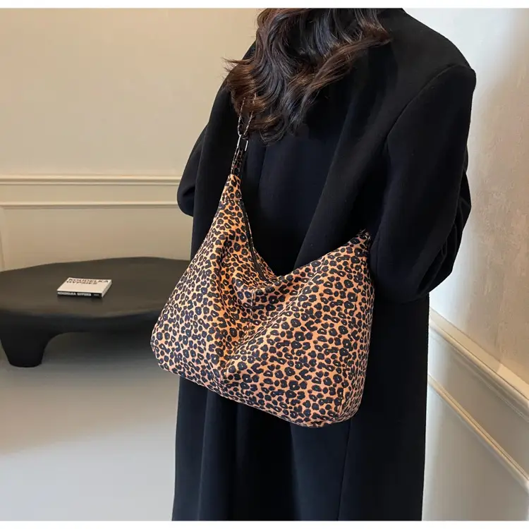 Leopard Print Velvet Shoulder Bag Large Capacity — feature 20