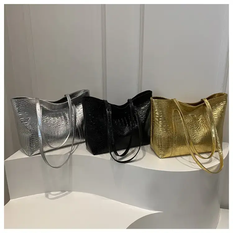 2024 Fashion Large Crocodile Tote Bag Patent Leather Women — feature 17
