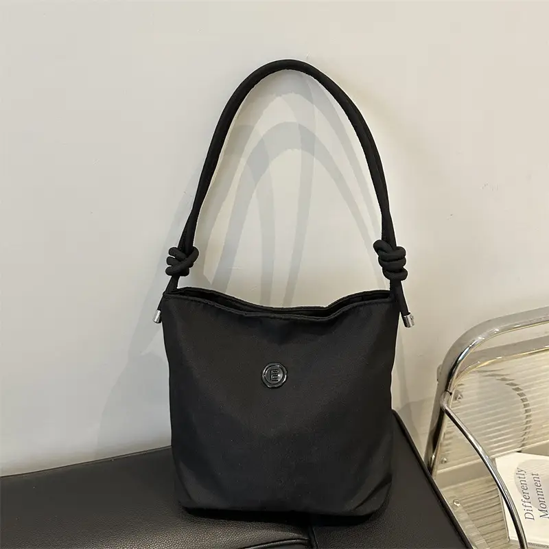 White Korean Style Shoulder Bag for Women - Image 5