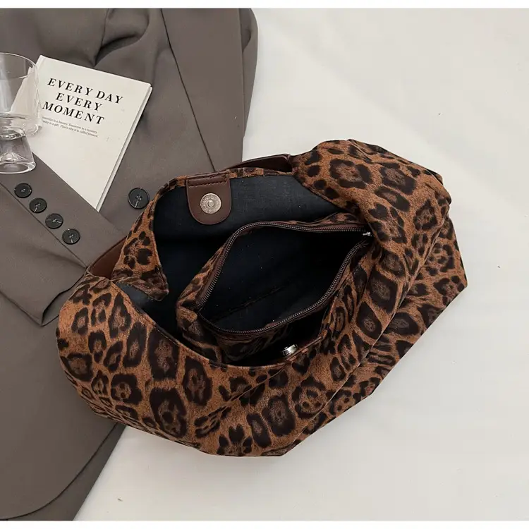 Leopard Print Large Cap Bag Women Retro Texture Shoulder — feature 6