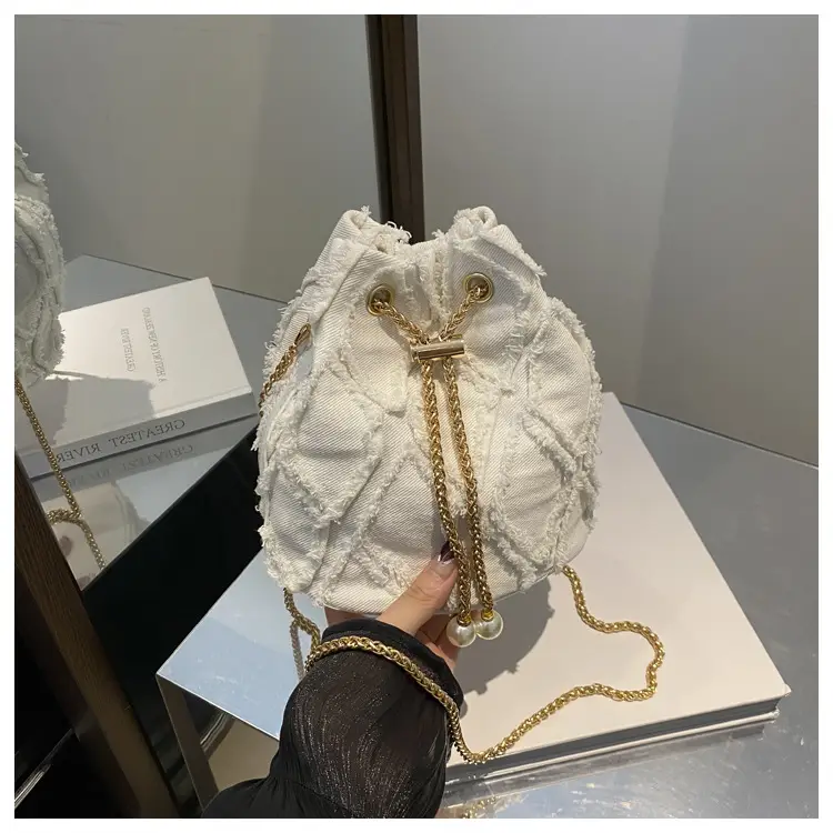 New Drawstring Bucket Bags for Women Autumn 2024 — feature 17