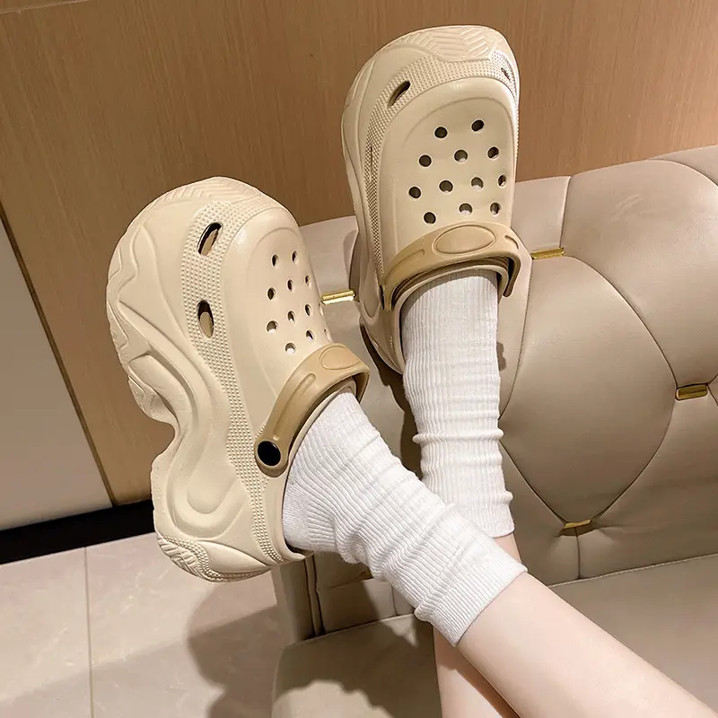 Winter Super Thick fleece-lined Thick-soled Women's High Heel Cotton Hole Shoes Cartoon Indoor and Outdoor Two-wear Slip-on Cotton Slippers