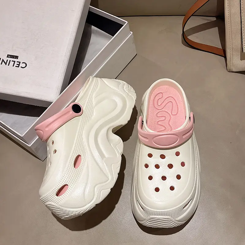 Winter Super Thick fleece-lined Thick-soled Women's High Heel Cotton Hole Shoes Cartoon Indoor and Outdoor Two-wear Slip-on Cotton Slippers