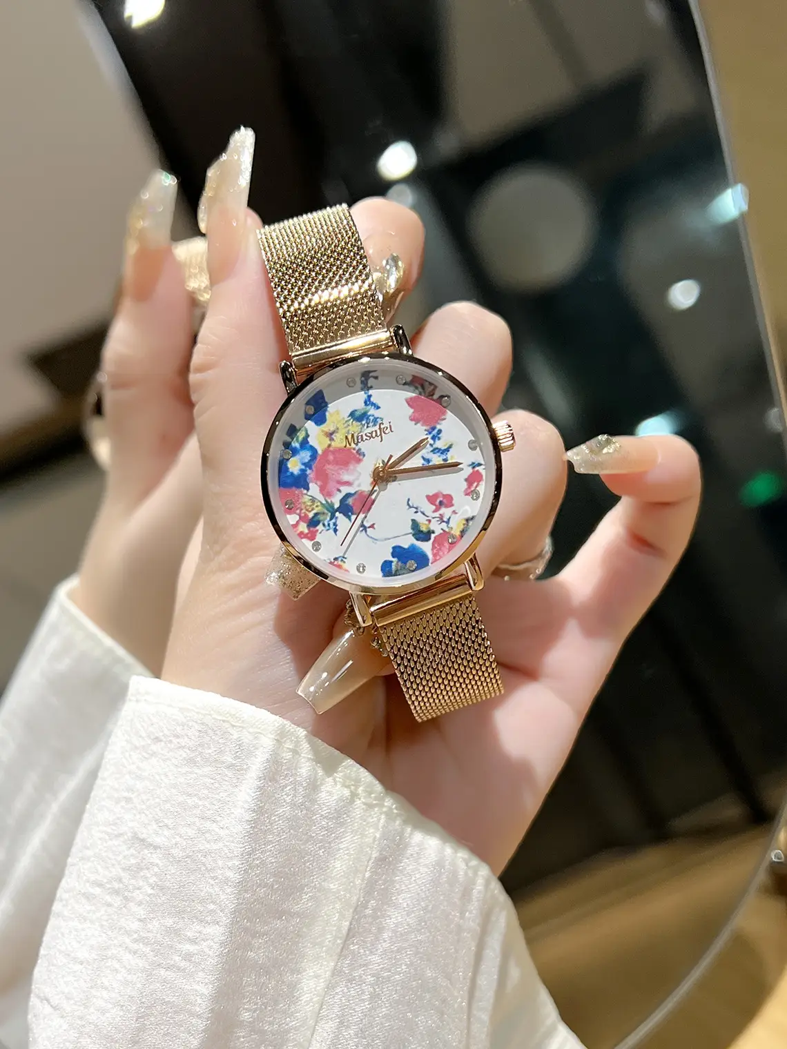 Korean Style Flower Diamond Watch for Girls — feature 1