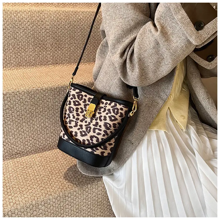 Vintage Leopard Print Crossbody Bag for Women — feature 22
