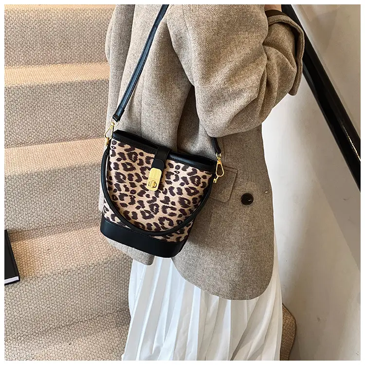 Vintage Leopard Print Crossbody Bag for Women — feature 24