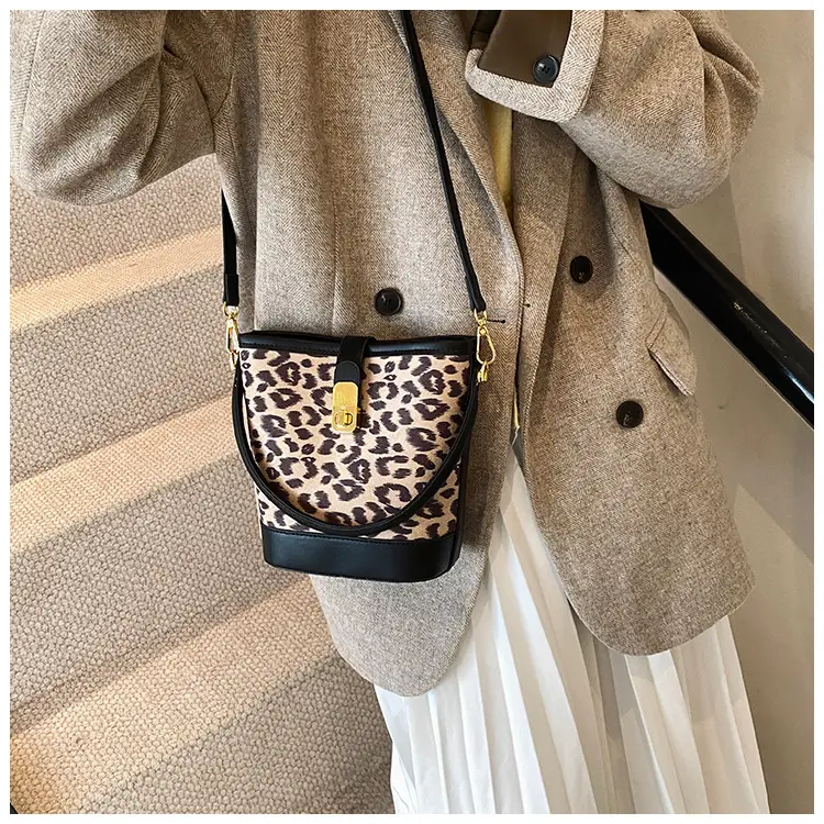 Vintage Leopard Print Crossbody Bag for Women — feature 25