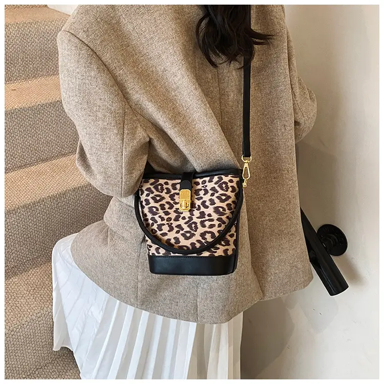 Vintage Leopard Print Crossbody Bag for Women — feature 29