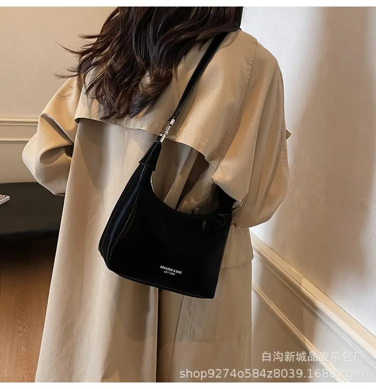 Korean Style Black Shoulder Crossbody Bag 2026 — feature 15