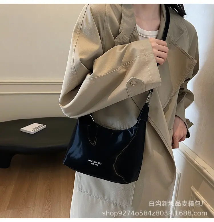 Korean Style Black Shoulder Crossbody Bag 2026 — feature 17