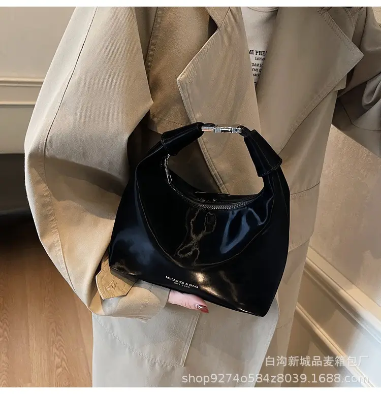 Korean Style Black Shoulder Crossbody Bag 2026 — feature 18