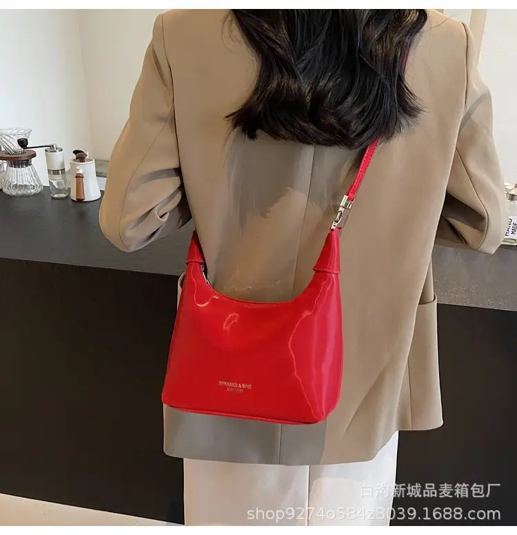 Korean Style Black Shoulder Crossbody Bag 2026 — feature 20